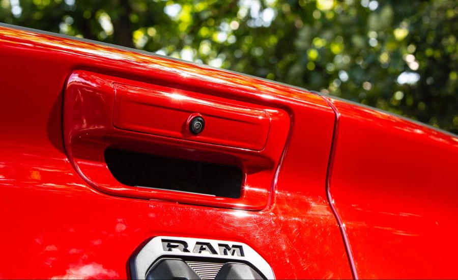 Детали экстерьера Ram 1500 Rebel Crew Cab EcoDiesel (DT) 2019 года  (фото 32 из 43)